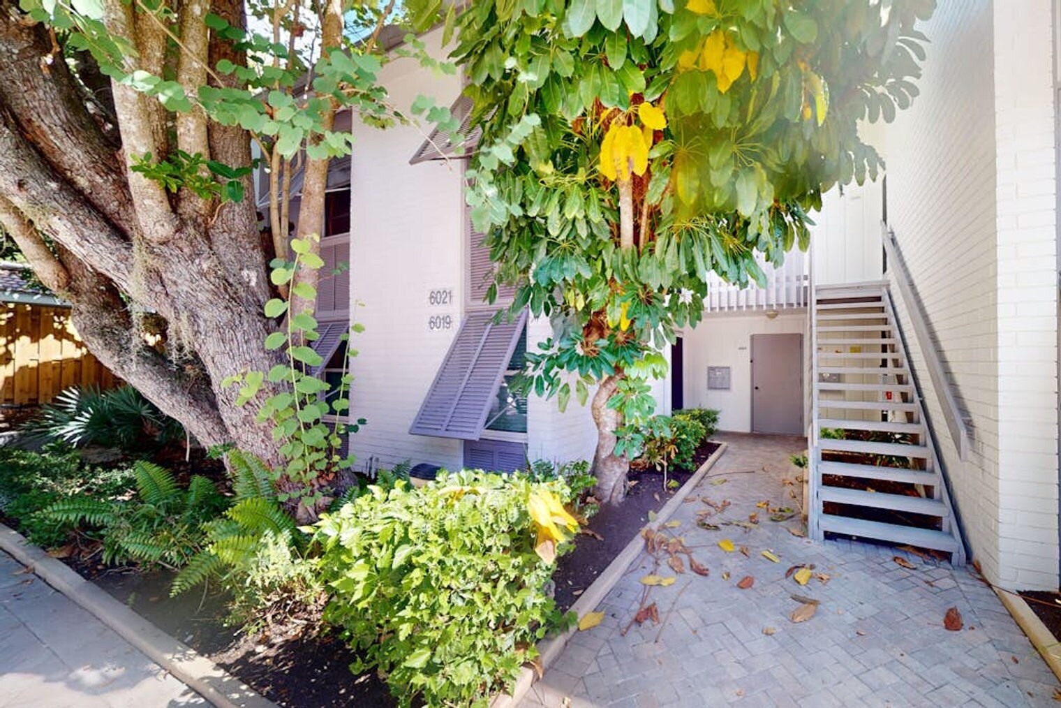 Building Photo - 6040 E Peppertree Way