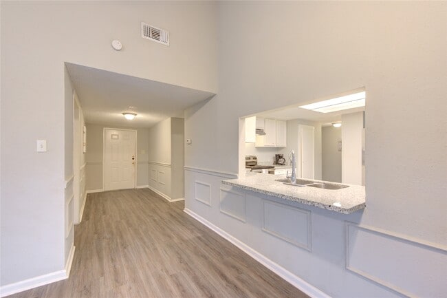 Building Photo - 4106 California Ave