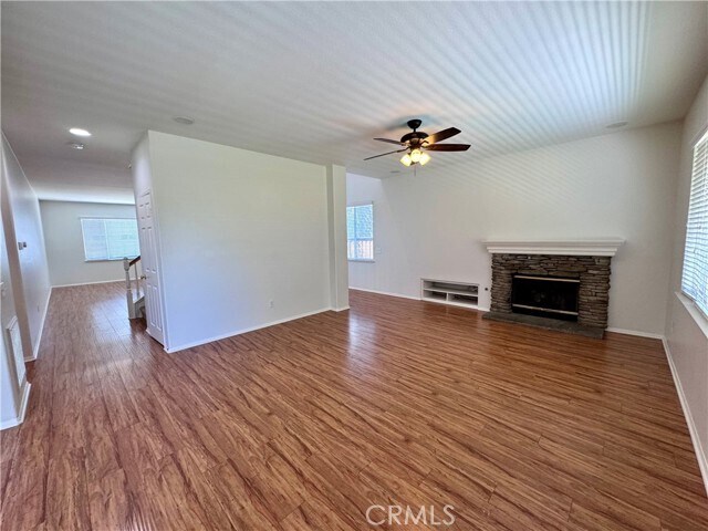 Building Photo - 38090 Sherwood St