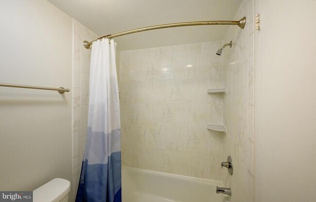 Building Photo - 4515 Willard Ave