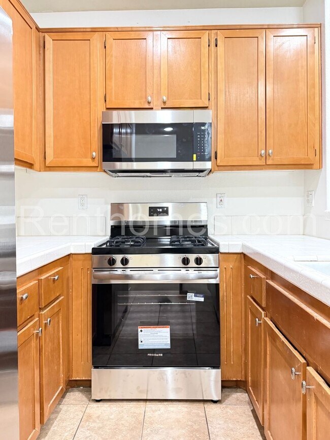 Building Photo - 1603 White Hickory Pl