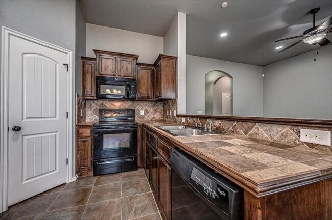 Building Photo - 18208 Scarborough Dr