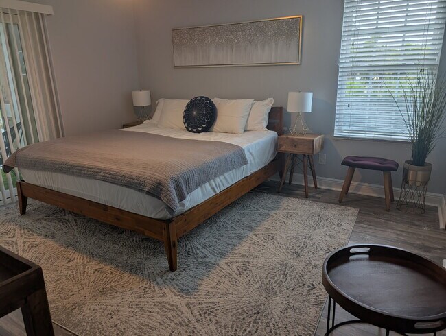 Building Photo - Absolutely Stunning Upgraded and FURNISHED...