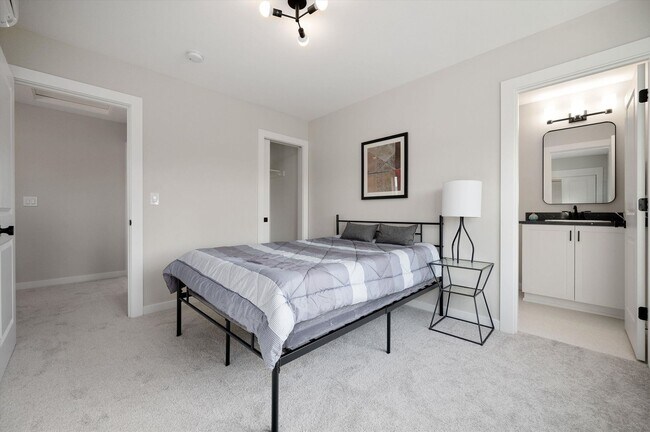 Building Photo - Improved Price ~- Newberg's Newest Communi...