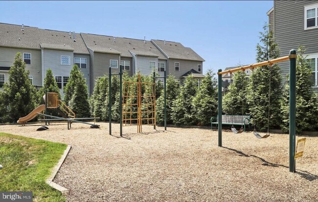 Building Photo - 109 Bellingham Dr