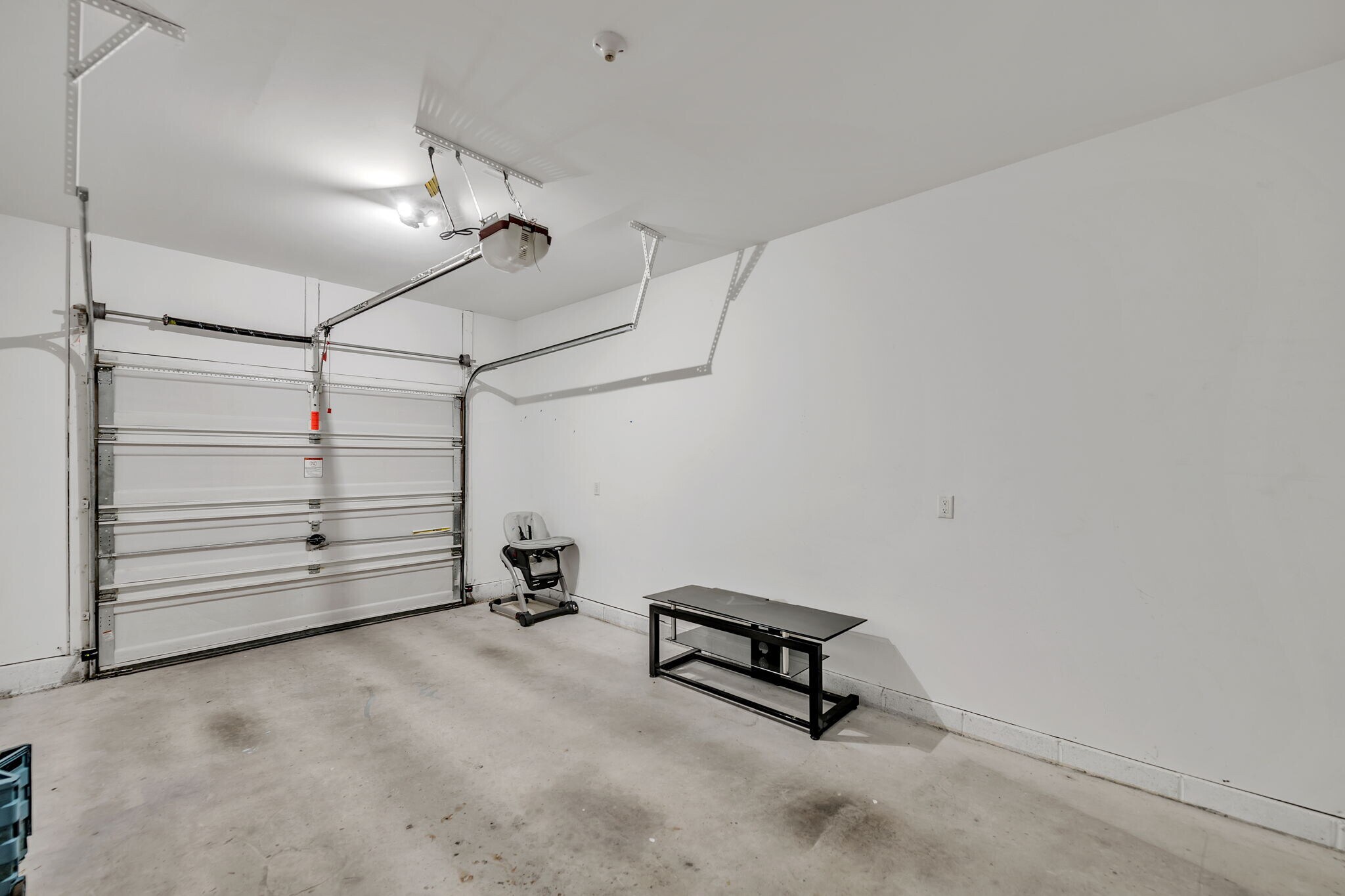 Building Photo - 5905 Echingham Dr