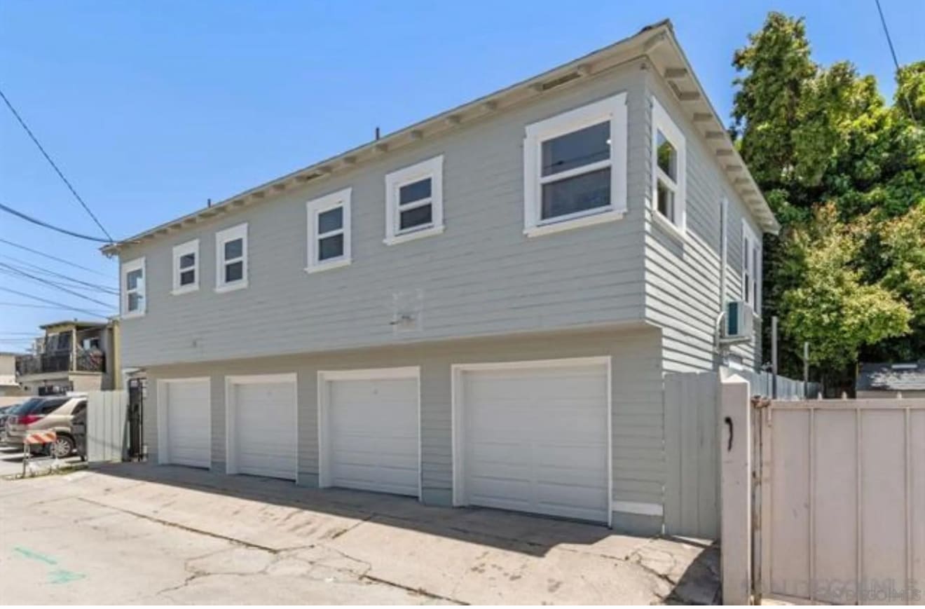 Garage - 4120 39th St