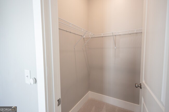 Building Photo - 708 Banton Dr NW