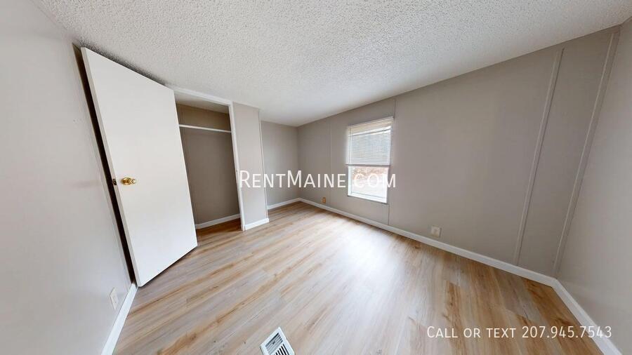 Building Photo - 25 Balsam Ln