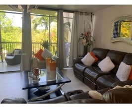 Building Photo - 2821 SW 87th Ave