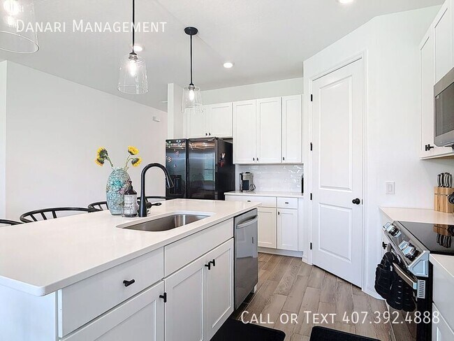 Building Photo - 1348 Sterling Pointe Dr