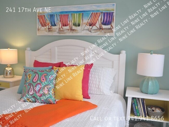 Building Photo - 241 17th Ave NE