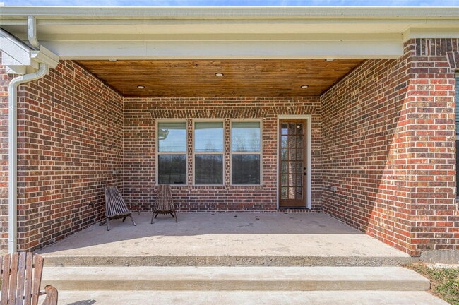 Building Photo - Private Water Views on Nearly 0.70 Acre Lot