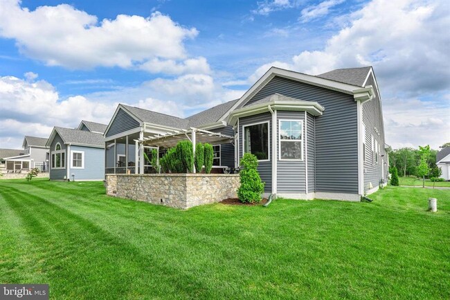 Building Photo - 26325 Tributary Blvd