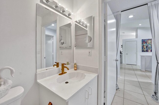 Building Photo - 7669 Springwater Pl