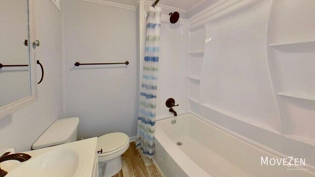 Building Photo - 226 Cummings St