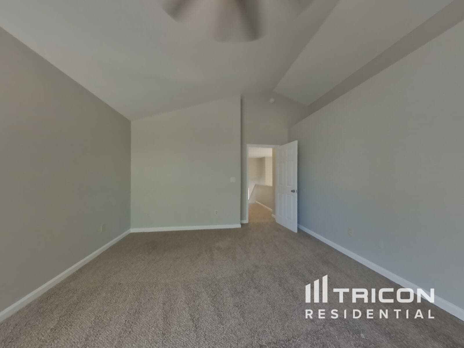 Building Photo - 4684 Cove Ln
