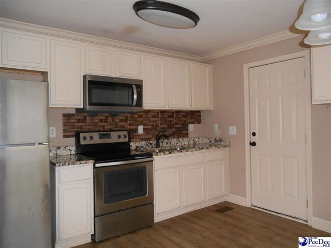 Building Photo - 817 Congaree Dr