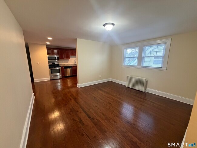 Building Photo - 786 Farmington Ave