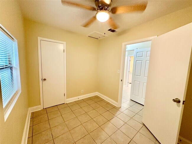 Building Photo - 5206 Regency Cove