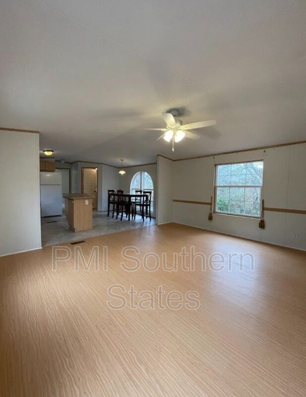 Building Photo - 1374 Meadowlark Ln