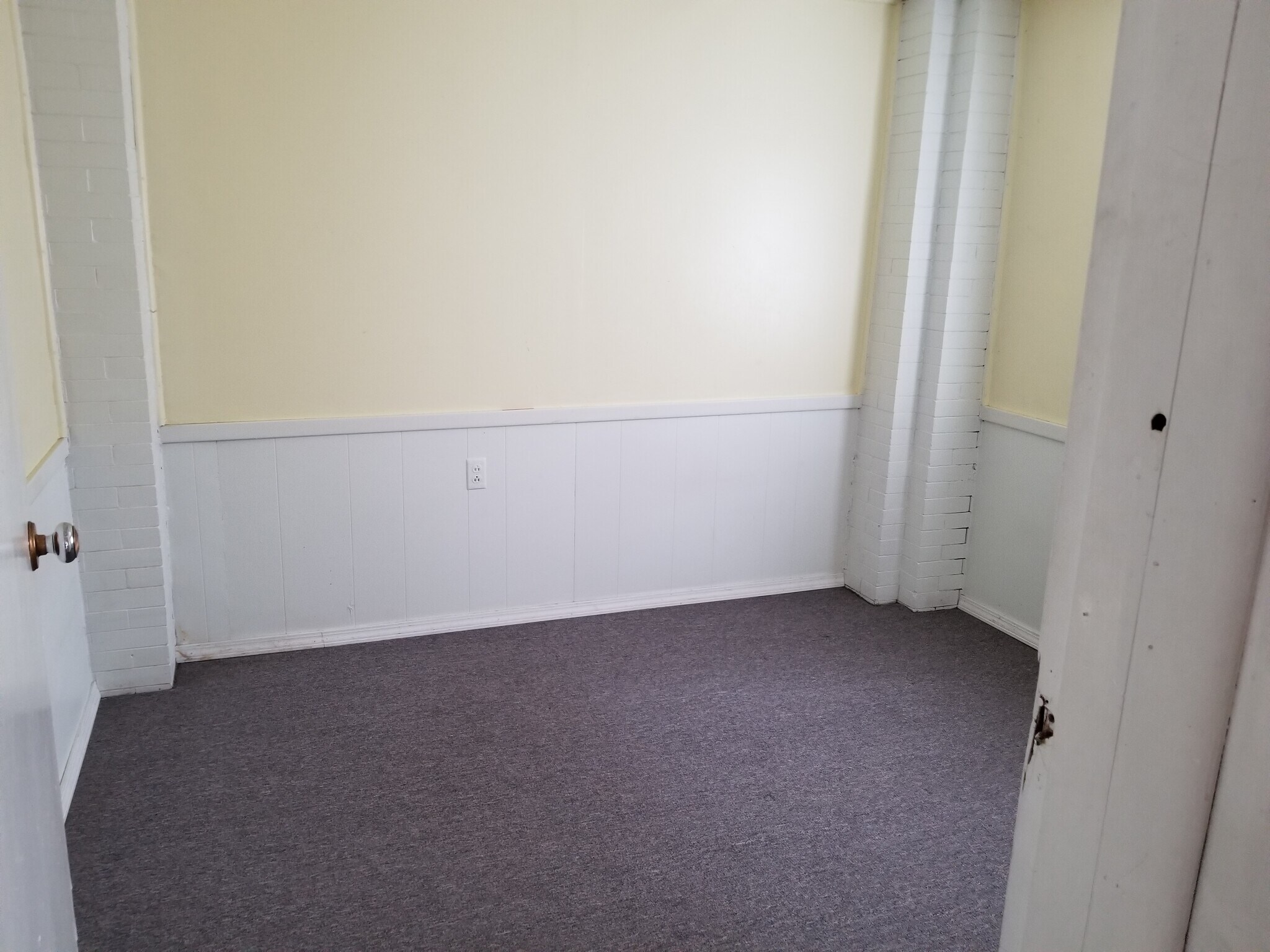 Building Photo - 5815 Alder St