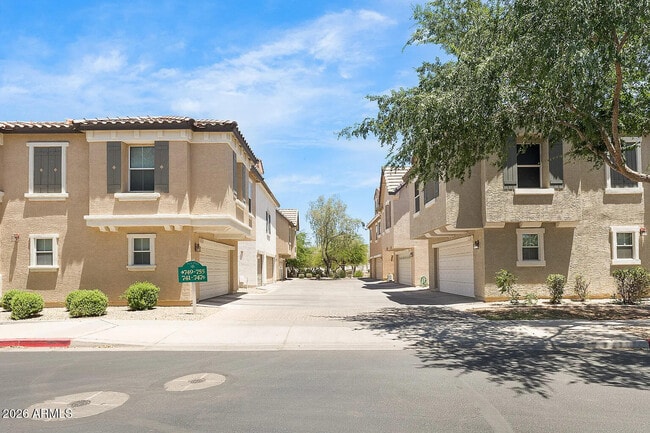 Building Photo - 751 N Port Dr