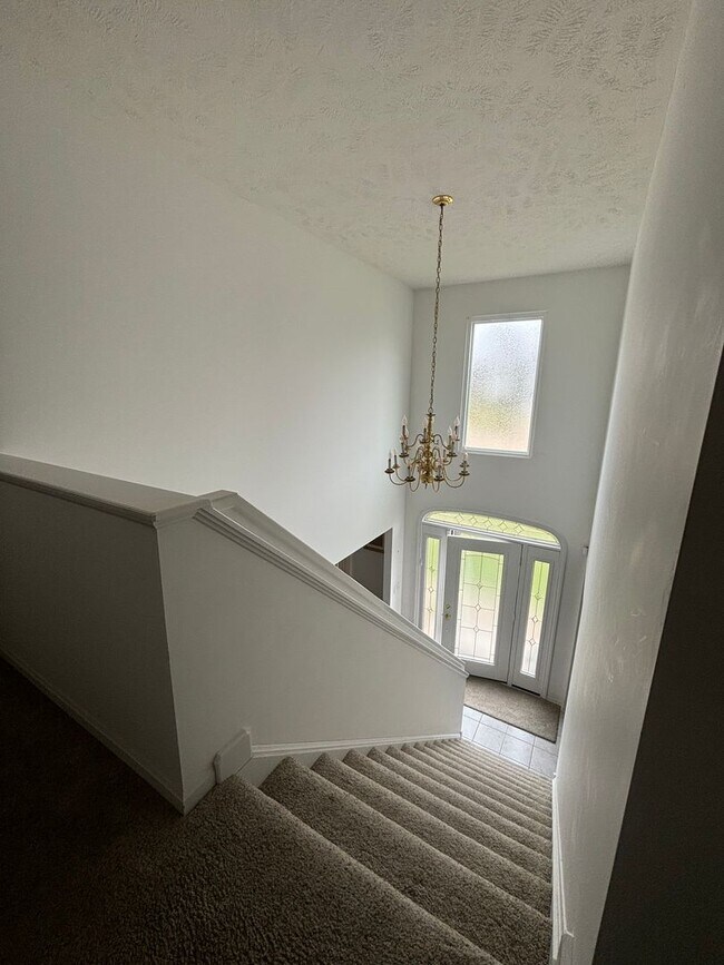 Building Photo - 25027 Rushmore Ct