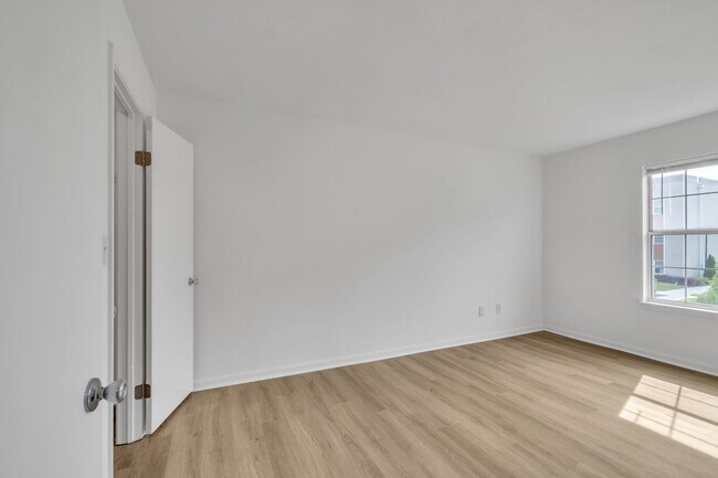Building Photo - Now Leasing - November 2025 - 2 Bedroom Fu...