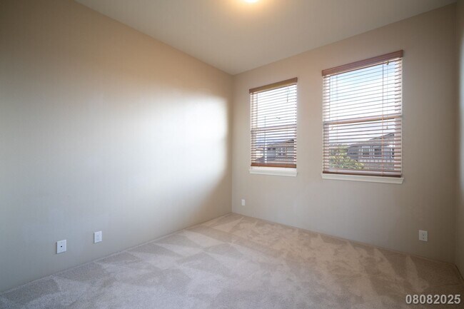 Building Photo - $4700.00 | 4BD/3BA Single Family Home In S...