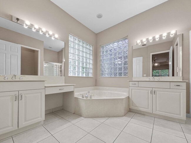 Building Photo - 11559 Big Sky Ct