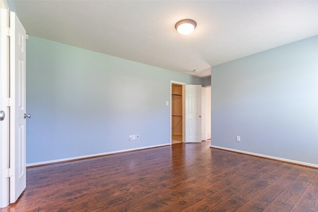 Building Photo - 24519 Red Bluff Tr