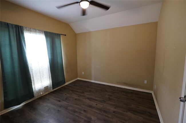 Building Photo - 2714 Cliffdale St