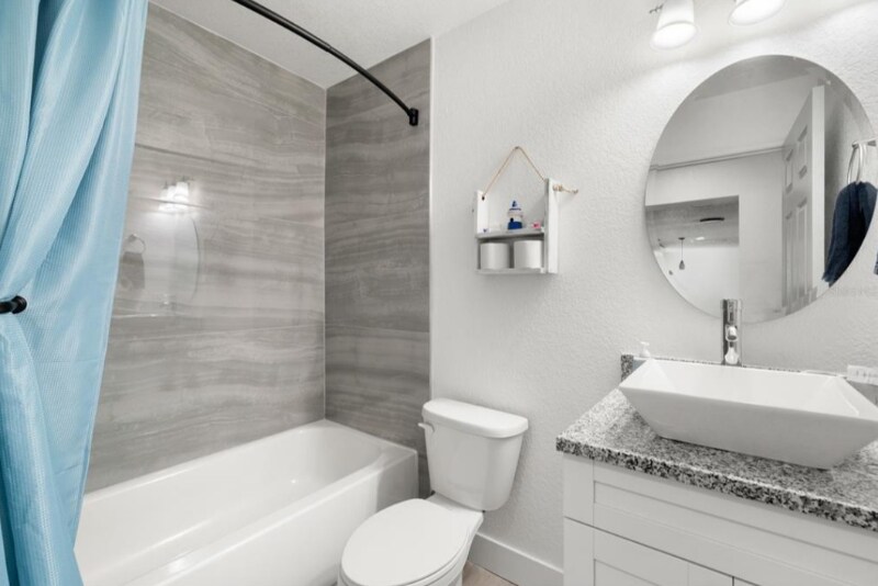 Building Photo - 4616 22nd Ave S