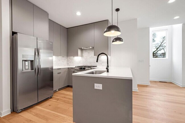 Building Photo - 1244 1st Ave S