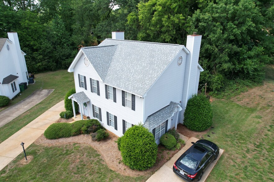 Building Photo - 813 Selwyn Oaks Ct
