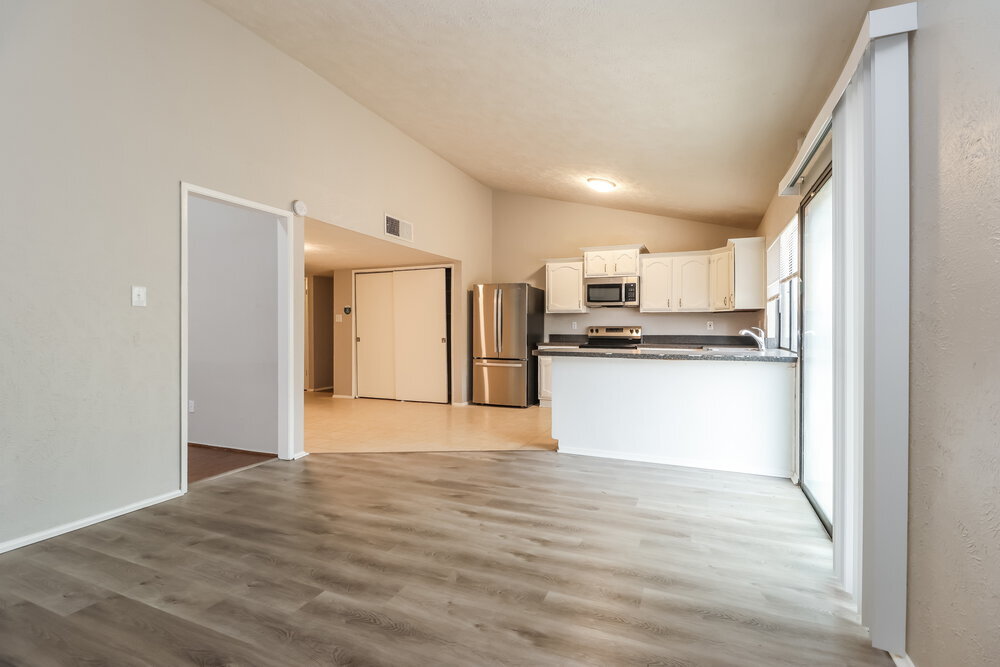 Building Photo - 22730 Hawkwood Dr