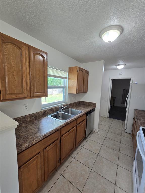 Building Photo - 9231 Antrim St