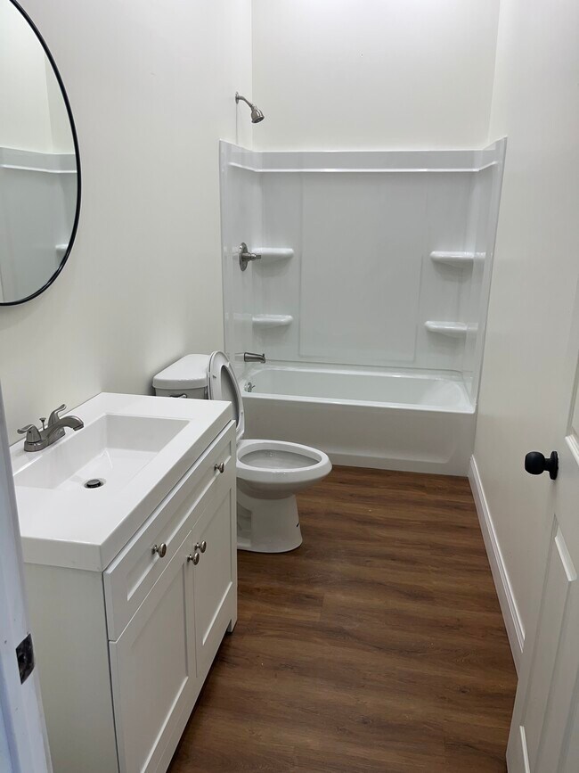 Building Photo - 67 Sand Creek Rd