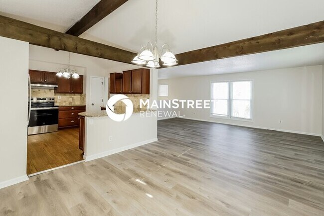 Building Photo - 3 Bedroom Pet-Friendly Home in KANSAS CITY, MO with Main Street Renewal