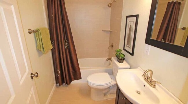 Building Photo - 103 Park St