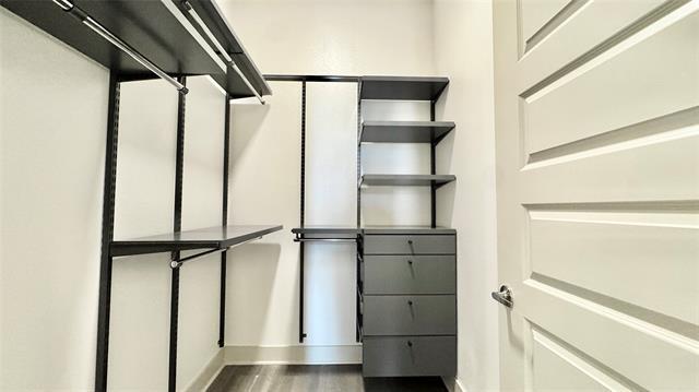 Building Photo - 3330 Oak Grove Ave