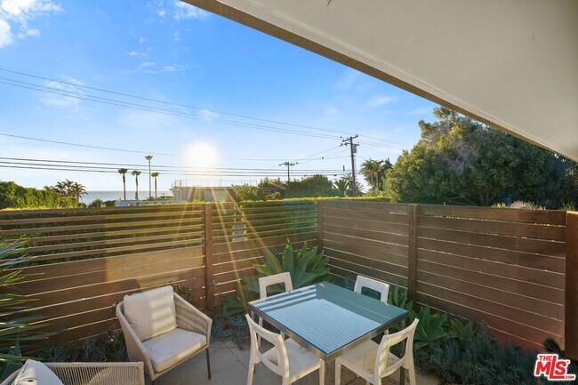 Building Photo - 30479 Morning View Dr