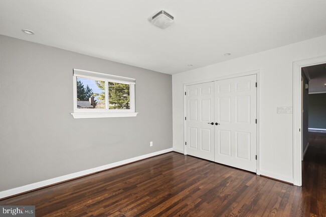 Building Photo - 6313 Tone Dr