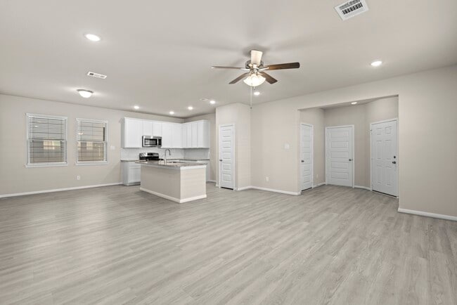 Building Photo - 10419 Astor Pt Trl
