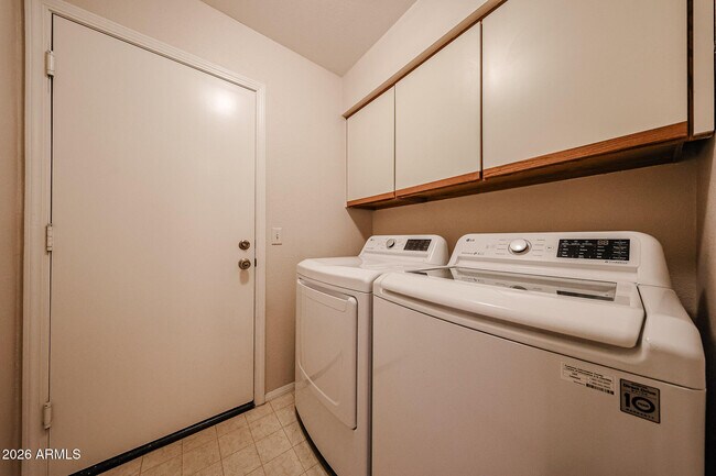 Building Photo - 3305 E Wildwood Dr