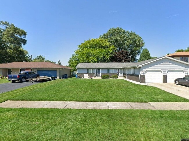 Primary Photo - 9436 Erie St