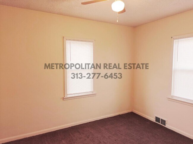 Building Photo - 35130 June Dr