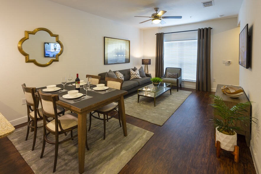 The Townhomes at Lake Park 1555 Cullen Blvd Pearland TX 77581