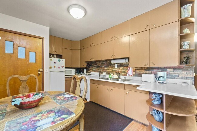 Building Photo - Affordable 1-Bedroom Apartment in Fort Wayne